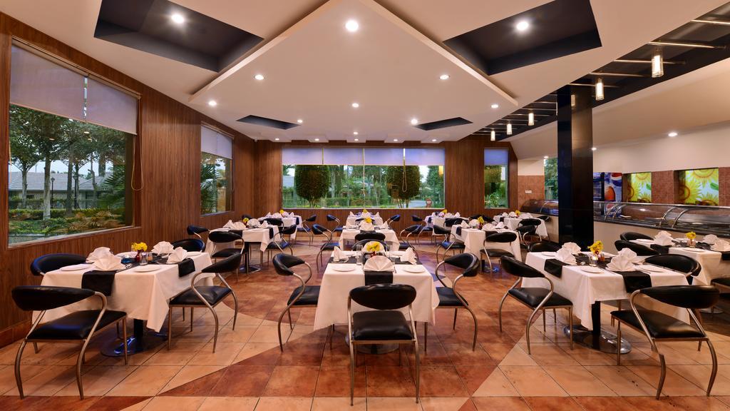 Shri Radha Brij Vasundhara Resort & Spa Govardhan Exterior foto